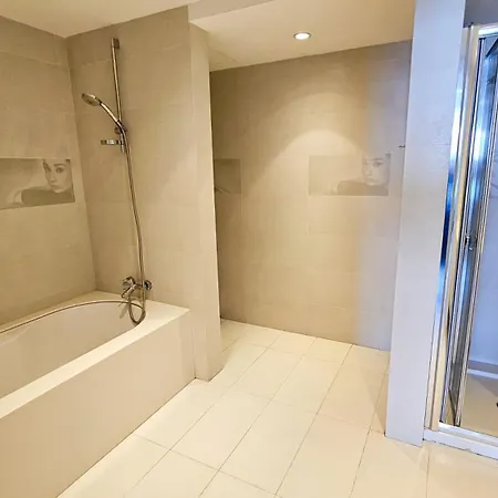 Beachfront Seaview Lux Penthouse Lejlighed *