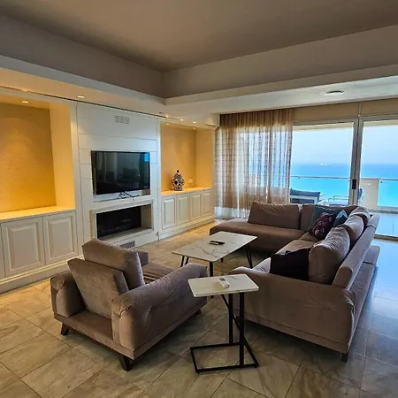 Beachfront Seaview Lux Penthouse Apartament Larnaca