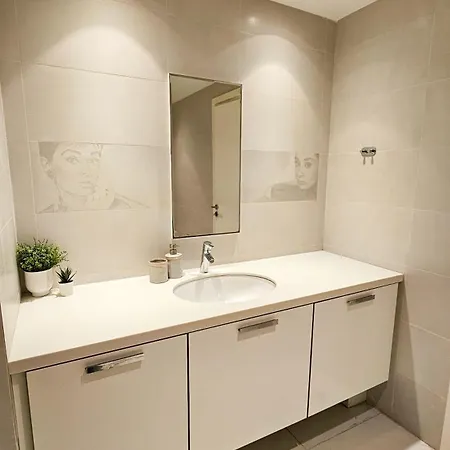 Beachfront Seaview Lux Penthouse * Λάρνακα